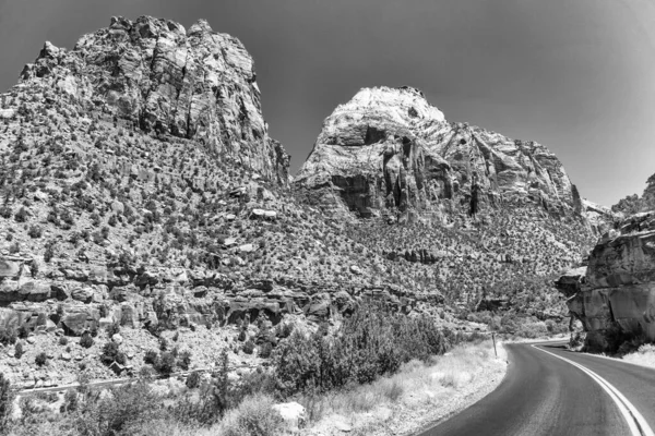 Rote Landstraße Zion National Park Utah — Stockfoto