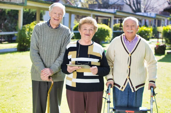 Happy Group Mature Elderly People Spending Time Outdoor — Stock Photo, Image