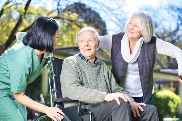 Happy Group Mature Elderly People Spending Time Outdoor — Stock Photo, Image