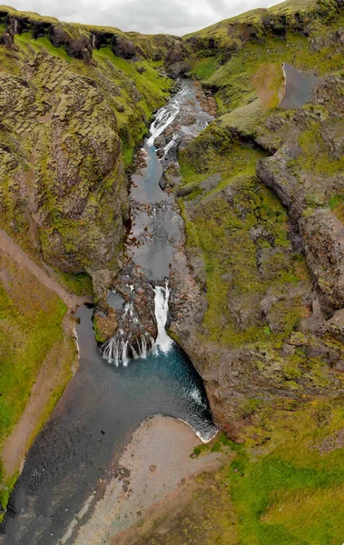 Wodospady Stjornarfoss Sezonie Letnim Niesamowity Widok Powietrza Krajobraz Naturalny Islandii — Zdjęcie stockowe