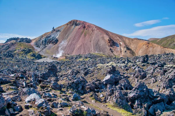Ісландська Вулканічна Місцевість Камінням Рослинністю Дивіться Влітку Пополудні — стокове фото