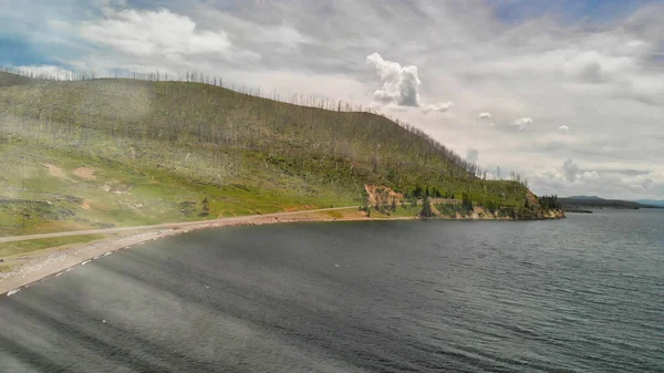 Hills Depan Yellowstone Lake Wyoming Amerika Serikat Tampilan Udara — Stok Foto