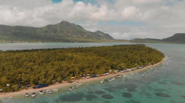 Mauritius, Benitiers Adası 'nın insansız hava aracı görüntüsü..