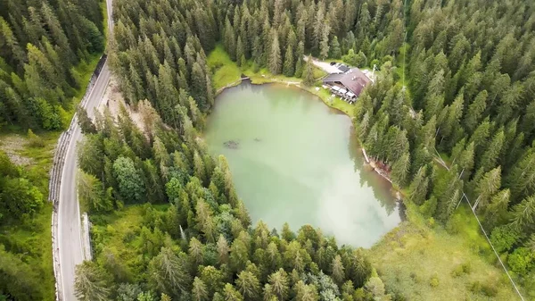 Beautiful Chalet Lake Wonderful Mountain Forest Aerial View — Stock Photo, Image