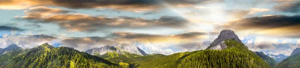 Val Sesis Włoskie Alpy Niesamowity Letni Krajobraz Dolomitowych Gór — Zdjęcie stockowe