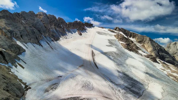 Yaz Mevsiminde Marmolada Buzulu Nun Insansız Hava Görüntüsü Dolomite Dağları — Stok fotoğraf