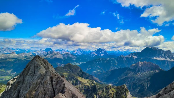 Vista Aérea Las Montañas Dolomita Desde Marmolada Italia —  Fotos de Stock