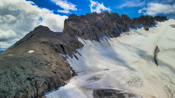 Luchtfoto Van Marmolada Gletsjer Vanaf Drone Het Zomerseizoen Dolomietgebergte — Stockfoto