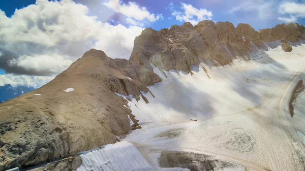 Yaz Mevsiminde Marmolada Buzulu Nun Insansız Hava Görüntüsü Dolomite Dağları — Stok fotoğraf