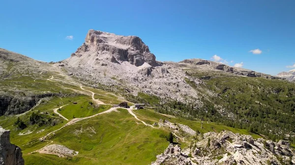 意大利白云石山脉令人惊叹的空中景观 Cinque Torri — 图库照片
