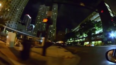 Pov, Miami Caddesi 'ndeki gece görüntülerini takip ediyor.