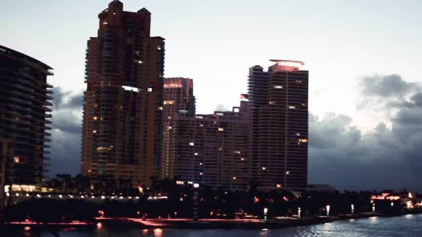 Luchtbeelden Van Miami Beach Buildings Bij Zonsopgang — Stockvideo