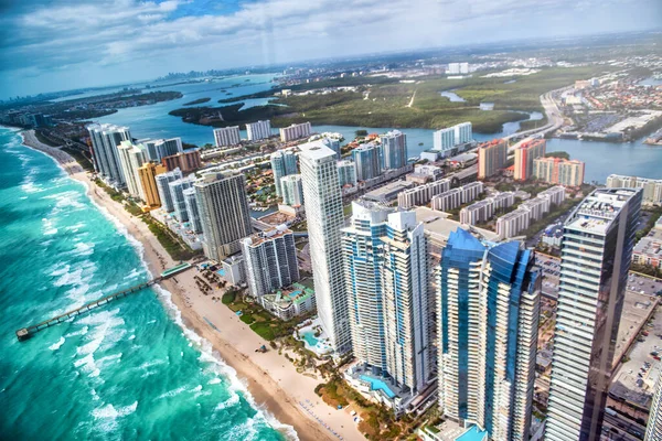 North Miami Beach Légi Kilátás Felhőkarcolók Mentén Partvonal Florida — Stock Fotó