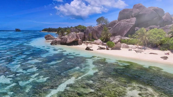 Hämmästyttävä Ranta Anse Lähde Argent Digue Seychellien Drone — kuvapankkivalokuva