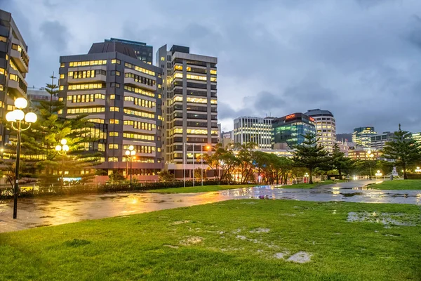 Wellington New Zealand September 2018 Stadsbyggnader Längs Havet Natten — Stockfoto