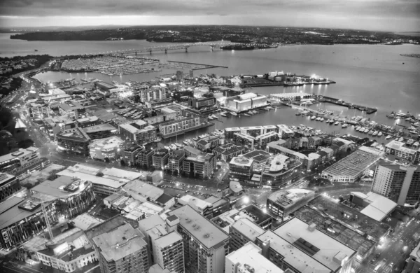 Auckland New Zealand August 2018 Flygfoto Över Staden Vid Solnedgången — Stockfoto
