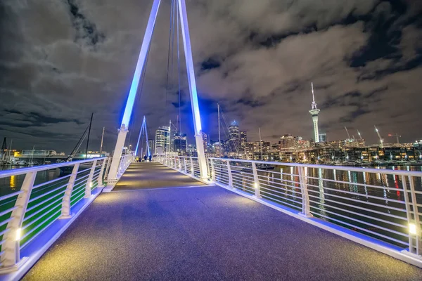 Wieczorem Wiadukt Basin Bridge Auckland Nowa Zelandia — Zdjęcie stockowe