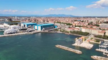Livorno kıyı şeridinin inanılmaz hava manzarası, Toskana