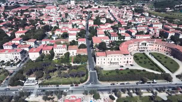 Prachtig uitzicht vanuit de lucht op de kust van Livorno, Toscane. Langzame beweging — Stockvideo