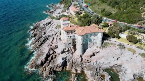 Erstaunliche Luftaufnahme der Küste von Livorno, Toskana — Stockvideo