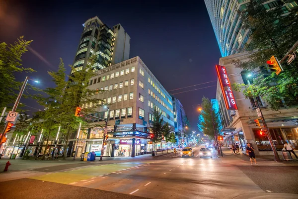 Vancouver Canada August 2017 Stadsstraten Verkeer Nachts — Stockfoto