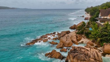 Seyşel Adaları 'nın Granit Kayalıkları, Hint Okyanusu hava manzarası