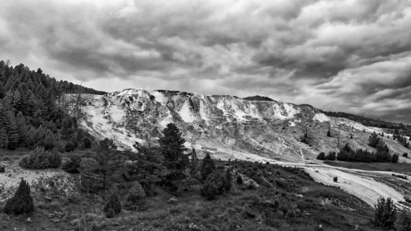 Mammoet Hot Springs Yellowstone Nationaal Park Luchtzicht Vanuit Drone Standpunt — Stockfoto