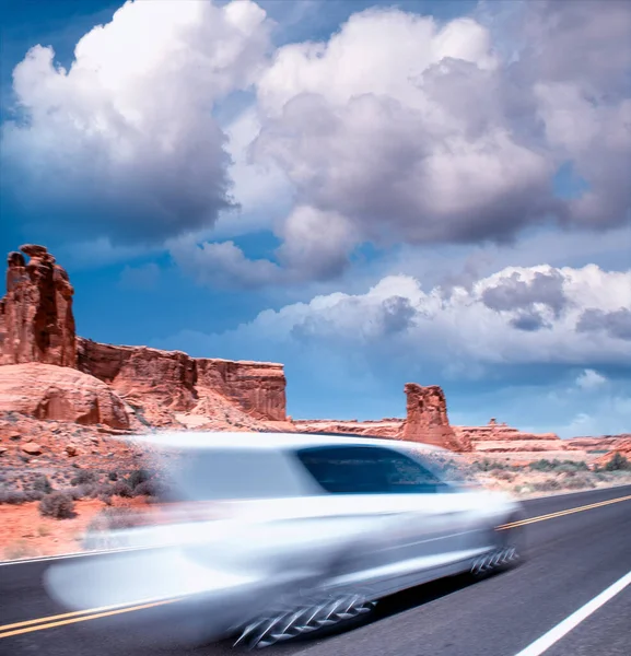 Car Crossing National Park Blurred View Summer Day — Stock Photo, Image