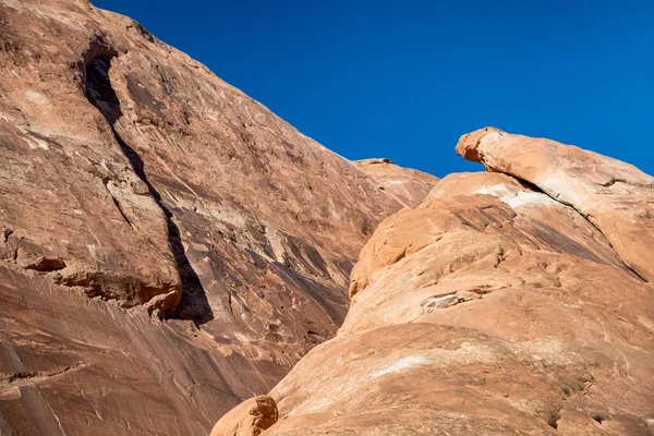 犹他州拱门国家公园的岩石和山脉 — 图库照片