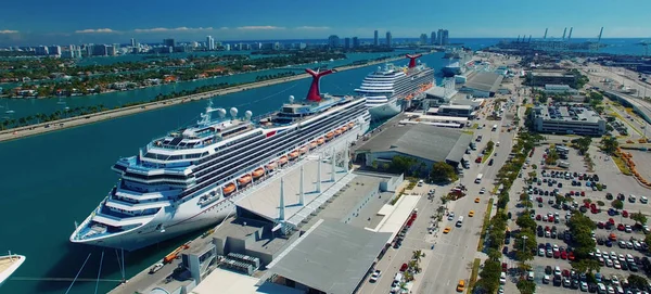 Miami Fevereiro 2016 Vista Aérea Navios Cruzeiro Porto Cidade Belo — Fotografia de Stock