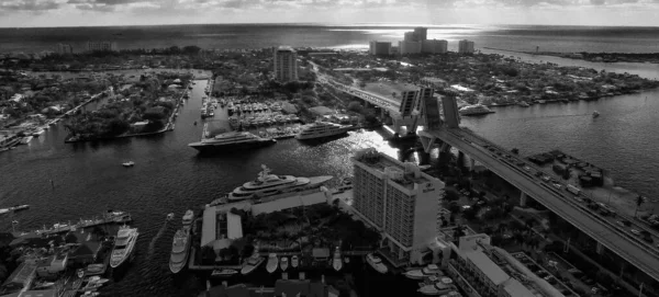 Αεροφωτογραφία Του Fort Lauderdale Κανάλια Και Cityscape Μια Ηλιόλουστη Μέρα — Φωτογραφία Αρχείου