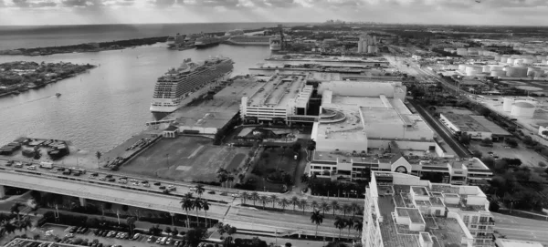 Luftaufnahme Der Fort Lauderdale Kanäle Und Stadtlandschaft Einem Sonnigen Tag — Stockfoto