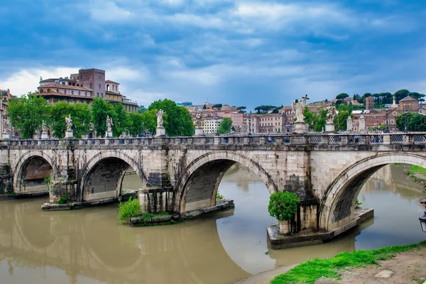 意大利罗马Tiber河大桥 — 图库照片