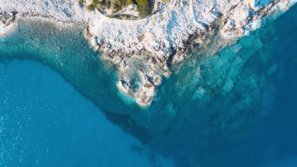 Βράχοι Πάνω Από Τον Ωκεανό Ιταλία Νήσος Έλμπα Στην Τοσκάνη — Φωτογραφία Αρχείου