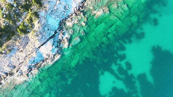 Klippor Över Havet Italien Elba Island Toscana Flygutsikt Långsamma Rörelser — Stockfoto