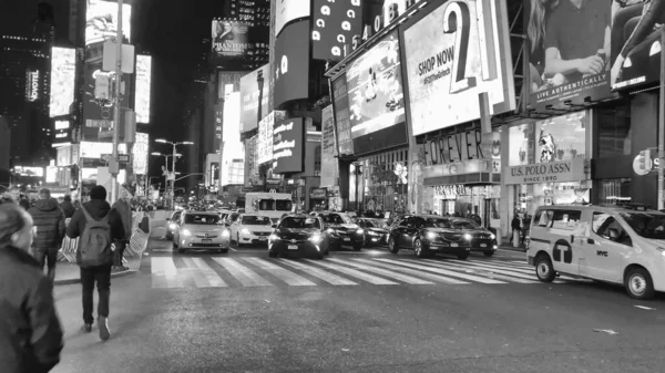 New York City Kışın Times Meydanı Gece Trafiği — Stok fotoğraf