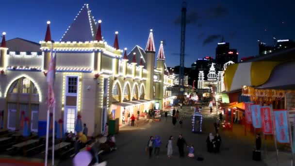 SYDNEY, AUSTRALIA - AGOSTO 2018: Sydney Luna Park al tramonto. Rallentatore — Video Stock