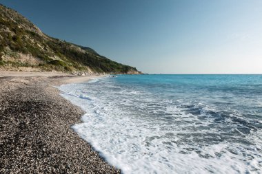 Avali beach, Lefkada Adası, Yunanistan. Turkuaz denizde güzel: Lefkada Adası Yunanistan