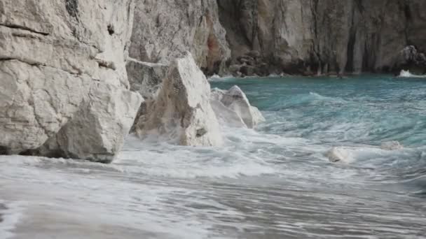 Wellen Krachen Über Felsen Der Meeresküste Insel Lefkada Griechenland — Stockvideo