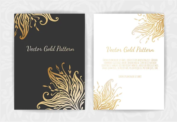 Goldene Vektoreinladung Mit Floralen Elementen Ornamentschablone — Stockvektor