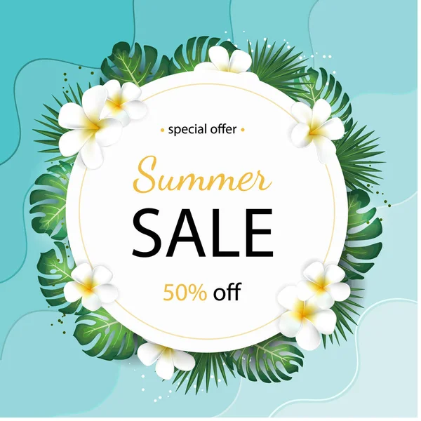 Tropikal palmiye yaprakları ve plumeria çiçek ile yaz satış arka plan. Poster yazdırma, yeni yıl eğlencesi daveti, Satılık tasarım için.