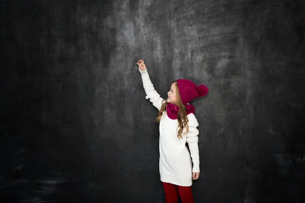 Menina Desenha Quadro Negro Conceito Natal — Fotografia de Stock