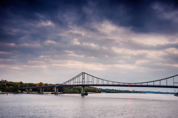 Vista Panoramica Del Ponte Pedonale Sul Fiume Dnieper Sull Isola — Foto Stock