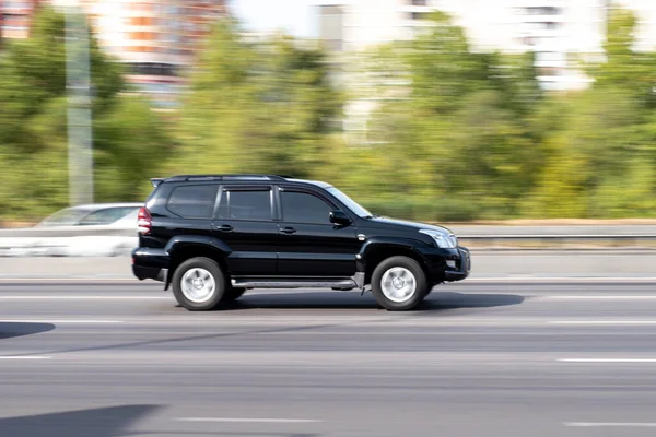 Ukraine Kyiv September 2020 Black Car Moving Street — Stock Photo, Image