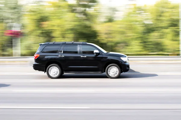 Ukraine Kyiv September 2020 Black Car Moving Street — Stock Photo, Image