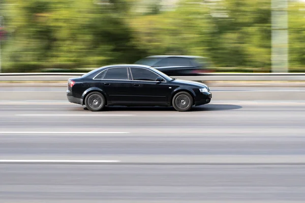 Ukraine Kyiv September 2020 Black Car Moving Street — Stock Photo, Image