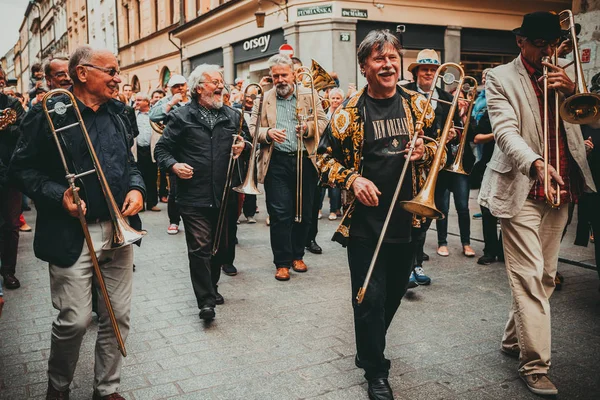 Krakau Polen Juli 2018 Die Menschen Feiern Den Neuen Orleanischen — Stockfoto