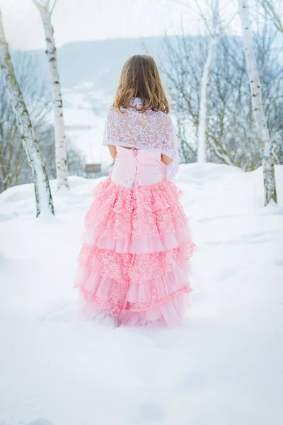 Beautiful Eight Years Old Girl Walks Frozen Forest Covered Snow — Stock Photo, Image