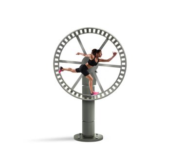 Atletik kadın bir döngü tekerlek içinde çalışır. spor rutin kavramı