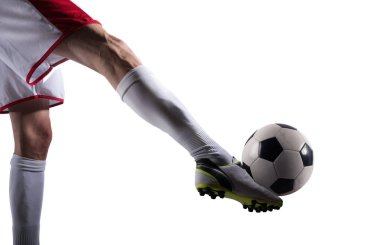 Futbol oyuncusu ile gol oynamaya hazır. Beyaz arka plan üzerinde izole